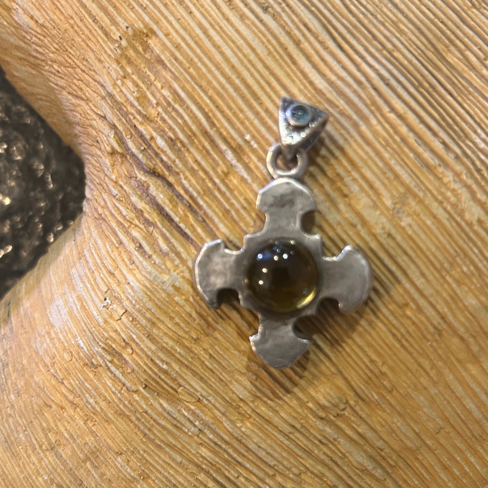 Brevard sterling silver with topaz and citrine stone on bail. - Picture 6 of 6